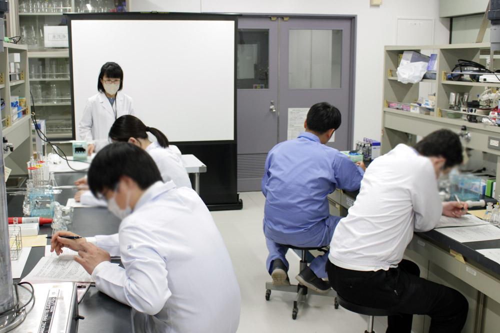 r08_yakkyokuhou_1st_photo1.JPG